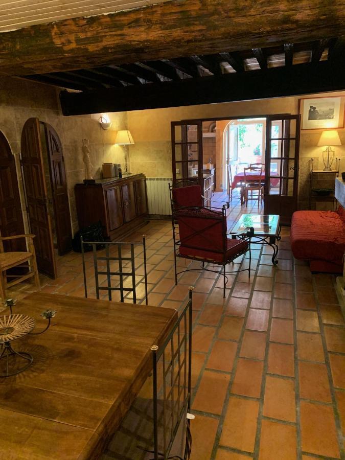 La Maison Sur La Place Aigues-Mortes Esterno foto