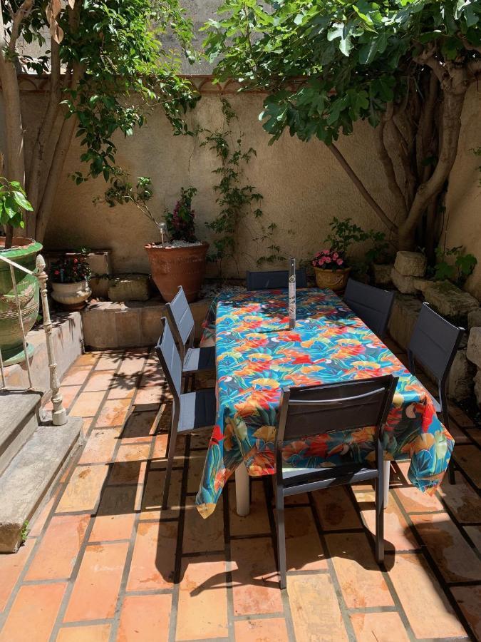 La Maison Sur La Place Aigues-Mortes Esterno foto