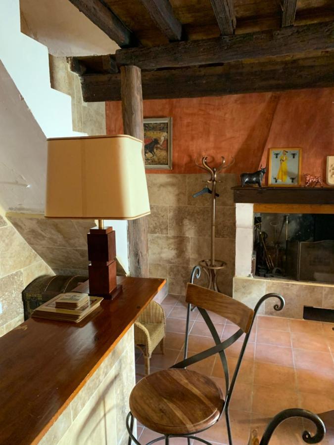 La Maison Sur La Place Aigues-Mortes Esterno foto