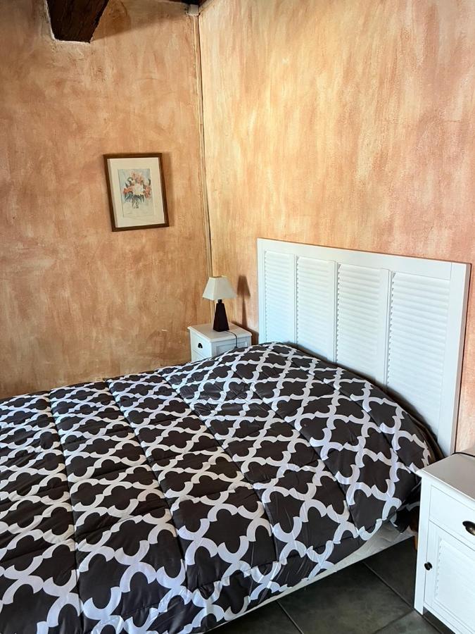 La Maison Sur La Place Aigues-Mortes Esterno foto