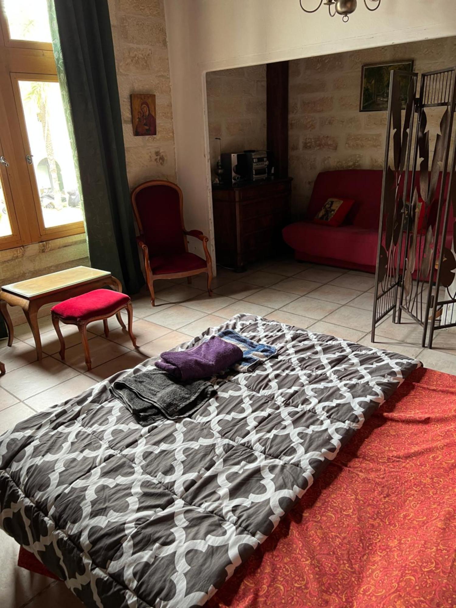 La Maison Sur La Place Aigues-Mortes Esterno foto